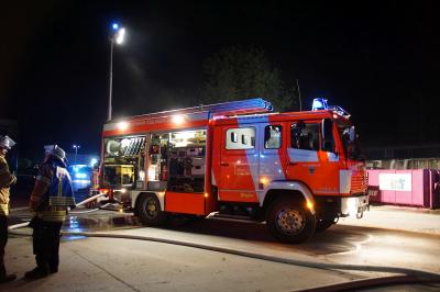 Esslingen: Brand eines Muellhaufens im Recyclinghof von Scherrieble.